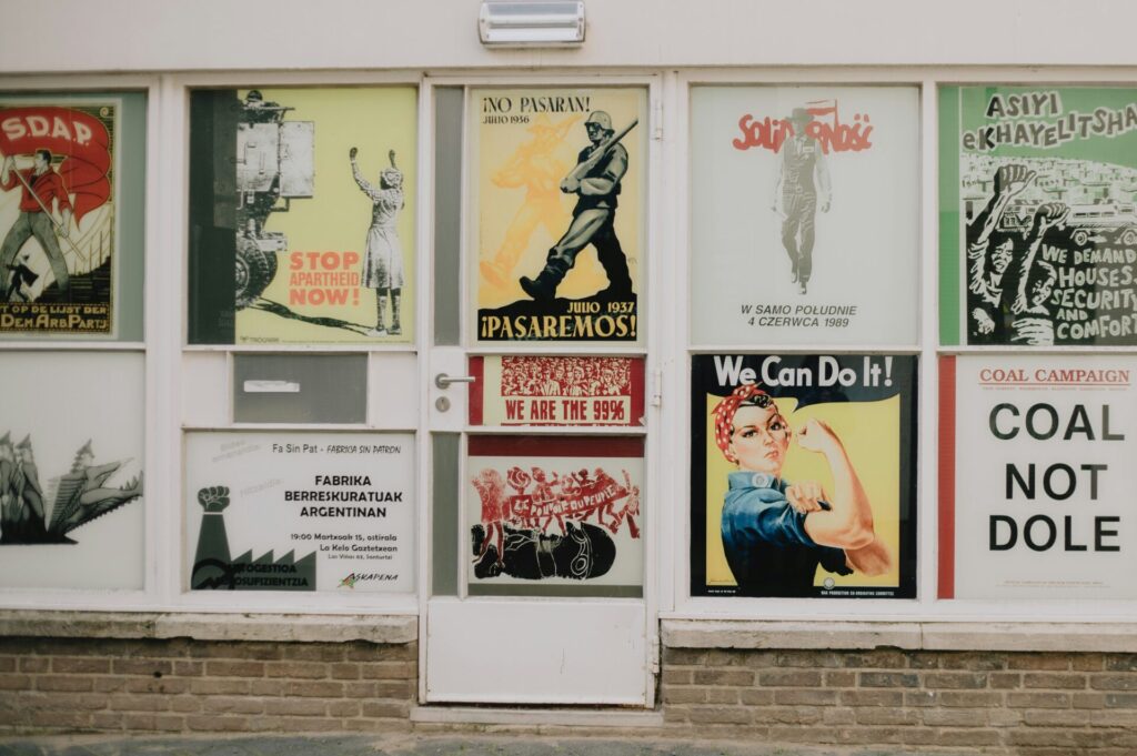 Čo nás učia minulé krízy o dnešnej situácii v USA a na Ukrajine?